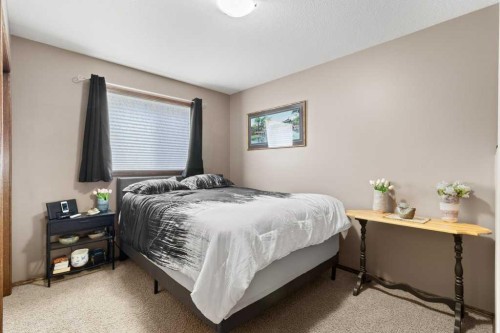 179 Issard Close, Red Deer, AB - Indoor Photo Showing Bedroom