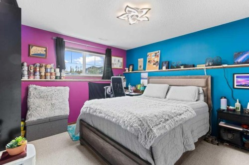 179 Issard Close, Red Deer, AB - Indoor Photo Showing Bedroom