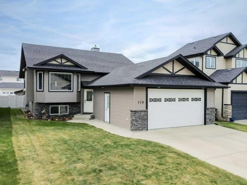 179 Issard Close, Red Deer, AB - Outdoor With Facade