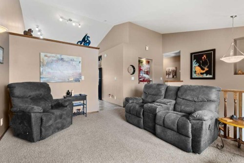 179 Issard Close, Red Deer, AB - Indoor Photo Showing Living Room