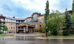 418-5040 53 Street Sylvan Lake, AB T4S 0A1