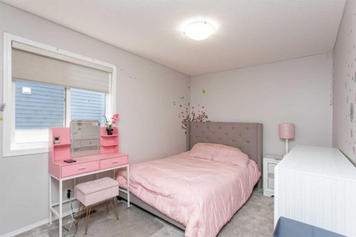 242 Viscount Drive, Red Deer, AB - Indoor Photo Showing Bedroom