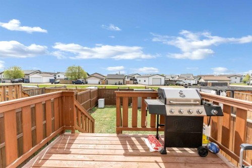 22 Hawthorn Place, Sylvan Lake, AB - Outdoor