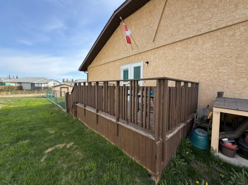 4606B 48 Avenue, Sylvan Lake, AB - Outdoor With Exterior