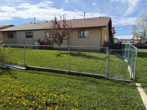 4606B 48 Avenue, Sylvan Lake, AB - Outdoor
