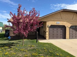4606B 48 Avenue Sylvan Lake, AB T4S 1M8
