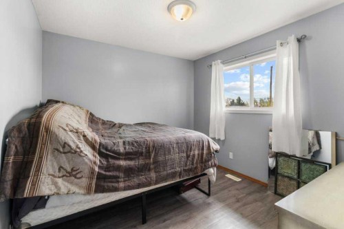 1816 26 Avenue, Delburne, AB - Indoor Photo Showing Bedroom