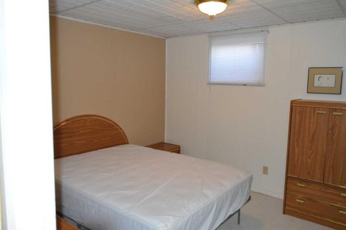 4826 58 Street, Killam, AB - Indoor Photo Showing Bedroom