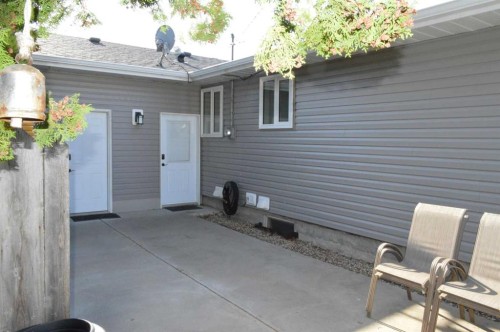 4826 58 Street, Killam, AB - Outdoor With Exterior
