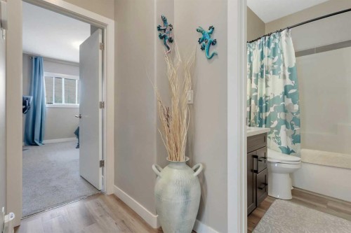 68 Windermere Close, Red Deer, AB - Indoor Photo Showing Bathroom