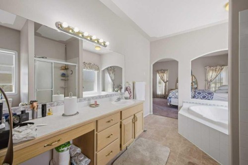 54 Lord Close, Red Deer, AB - Indoor Photo Showing Bathroom
