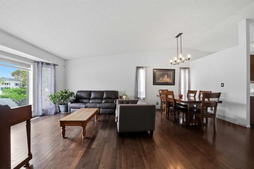 76 Dixon Crescent, Red Deer, AB - Indoor Photo Showing Living Room