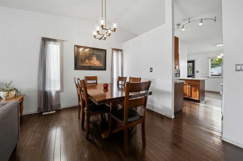 76 Dixon Crescent, Red Deer, AB - Indoor Photo Showing Dining Room