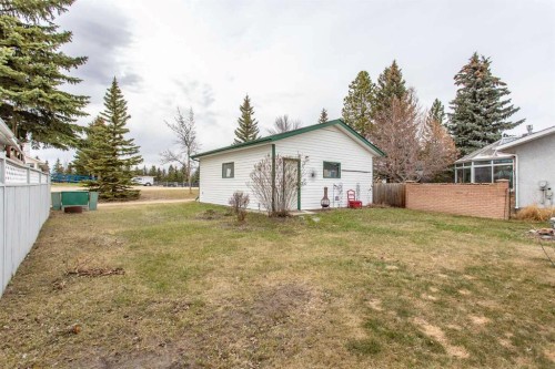 14 Lincoln Park, Lacombe, AB - Outdoor
