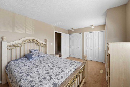 1 Greig Close, Red Deer, AB - Indoor Photo Showing Bedroom