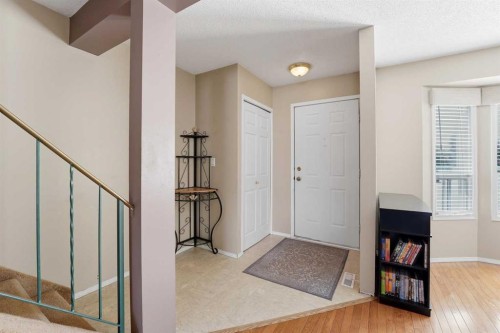1 Greig Close, Red Deer, AB - Indoor Photo Showing Other Room