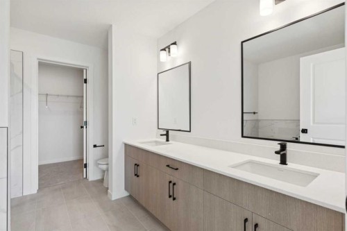 93 Bartlett Way Se, Calgary, AB - Indoor Photo Showing Bathroom
