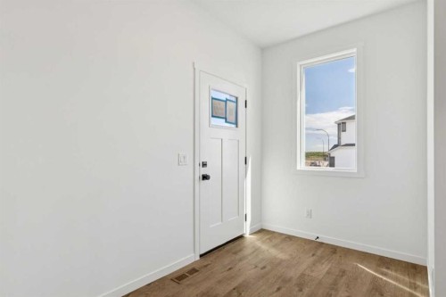 93 Bartlett Way Se, Calgary, AB - Indoor Photo Showing Other Room