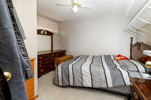 6 Densmore Crescent, Red Deer, AB - Indoor Photo Showing Bedroom