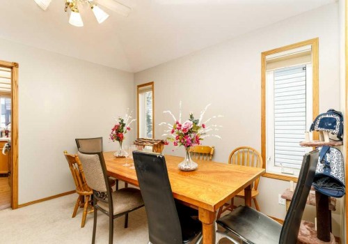 6 Densmore Crescent, Red Deer, AB - Indoor Photo Showing Dining Room
