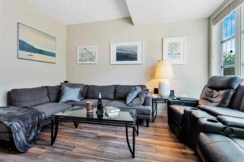 5131-2660 22 Street, Red Deer, AB - Indoor Photo Showing Living Room