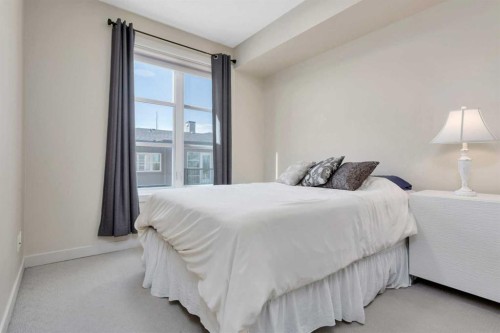 5131-2660 22 Street, Red Deer, AB - Indoor Photo Showing Bedroom