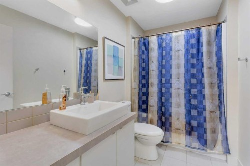 5131-2660 22 Street, Red Deer, AB - Indoor Photo Showing Bathroom