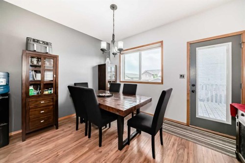 28 Bowman Circle, Sylvan Lake, AB - Indoor Photo Showing Dining Room