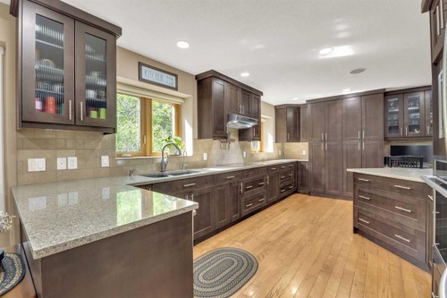 3520 44A Avenue, Red Deer, AB - Indoor Photo Showing Kitchen With Double Sink With Upgraded Kitchen