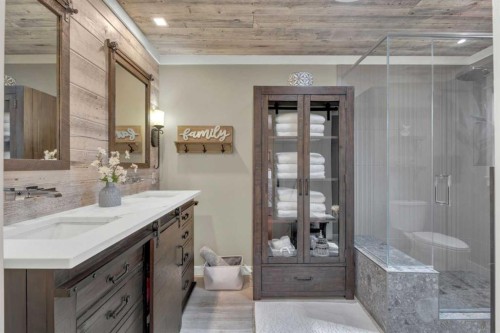 3520 44A Avenue, Red Deer, AB - Indoor Photo Showing Bathroom