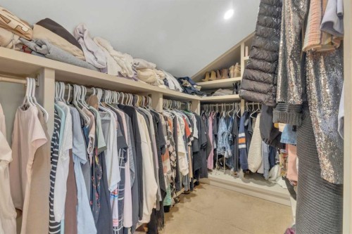 3520 44A Avenue, Red Deer, AB - Indoor With Storage