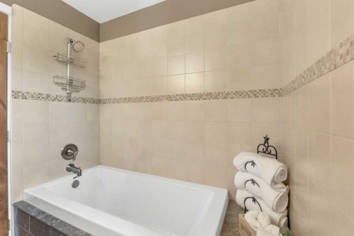 3520 44A Avenue, Red Deer, AB - Indoor Photo Showing Bathroom