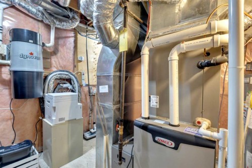 3520 44A Avenue, Red Deer, AB - Indoor Photo Showing Basement