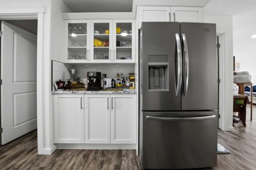 74 Ranchers Close, Lacombe, AB - Indoor Photo Showing Kitchen