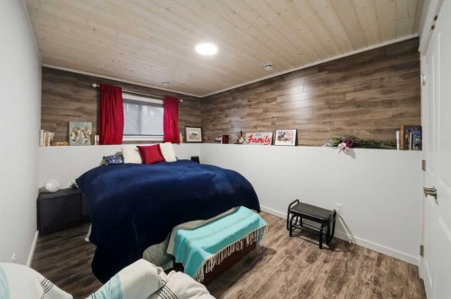 74 Ranchers Close, Lacombe, AB - Indoor Photo Showing Bedroom