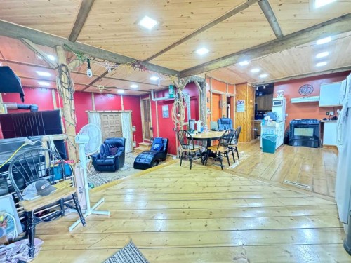 41004 Range Road 215, Rural Lacombe County, AB - Indoor Photo Showing Other Room