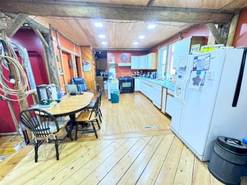 41004 Range Road 215, Rural Lacombe County, AB - Indoor Photo Showing Other Room