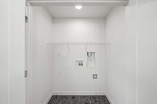 91 Heritage Manor, Cochrane, AB - Indoor
