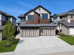91 Heritage Manor Cochrane, AB T4C 0L3
