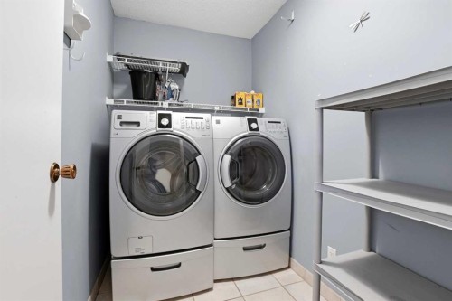 26 Gummow Close, Red Deer, AB - Indoor Photo Showing Laundry Room