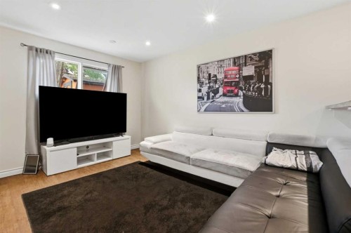 26 Gummow Close, Red Deer, AB - Indoor Photo Showing Living Room