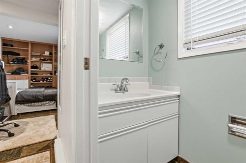26 Gummow Close, Red Deer, AB - Indoor Photo Showing Bathroom