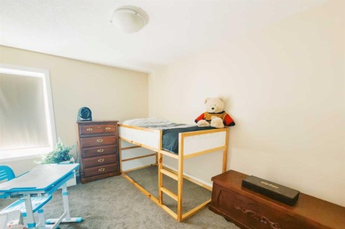 5007B 46 Street, Stettler, AB - Indoor