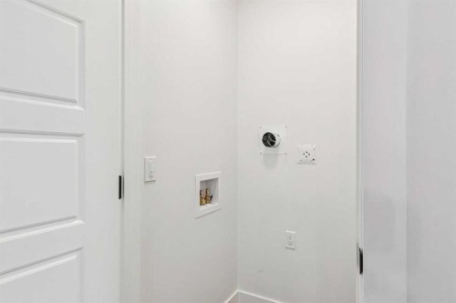 206 Sora Way Se, Calgary, AB - Indoor Photo Showing Other Room