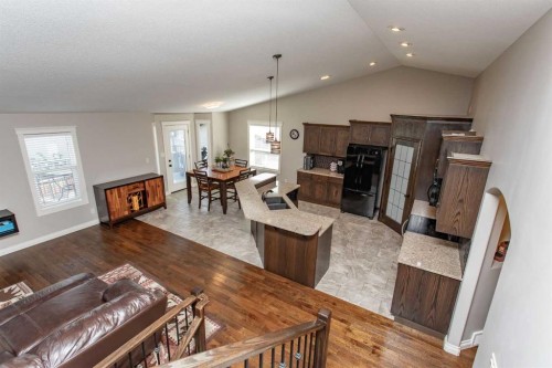 101 Coachman Way, Blackfalds, AB - Indoor Photo Showing Living Room