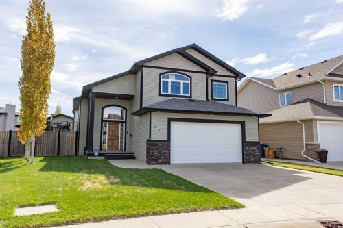 101 Coachman Way, Blackfalds, AB - Outdoor With Facade