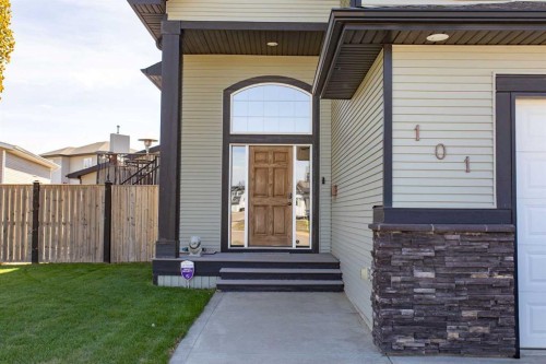 101 Coachman Way, Blackfalds, AB - Outdoor With Exterior