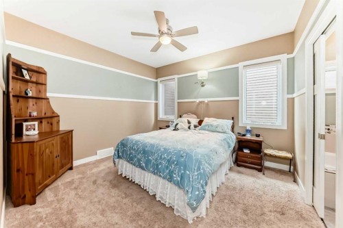 12 Beardsley Crescent, Lacombe, AB 