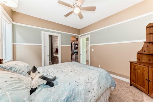 12 Beardsley Crescent, Lacombe, AB 