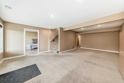 12 Beardsley Crescent, Lacombe, AB 